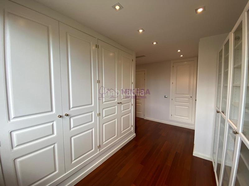 Foto 20c789e1-7fa6-4d83-ae10-230f3e3b70e0. Xalet amb calefacció aparcament a Centro Villaviciosa de Odón