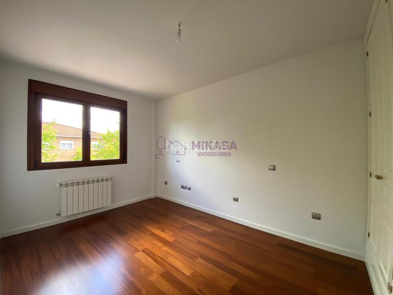 Foto 32b5fa6b-4a54-4e33-ae8a-0d18048ff173. Xalet amb calefacció aparcament a Centro Villaviciosa de Odón