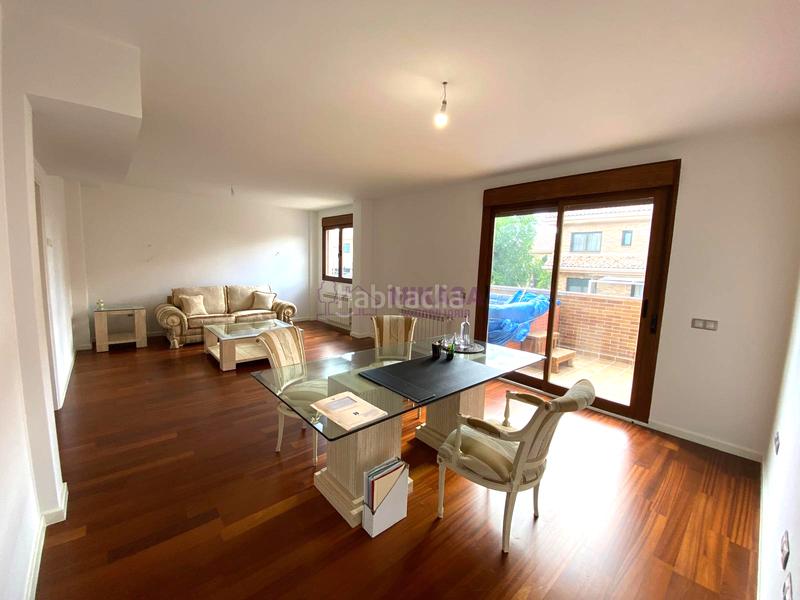 Foto 32d58971-0588-4c5d-bbe2-89a675029419. Xalet amb calefacció aparcament a Centro Villaviciosa de Odón