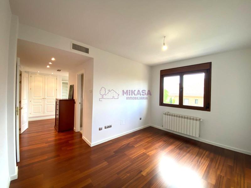 Foto 46e99387-1b95-4253-a7c4-fd7e77b7914b. Xalet amb calefacció aparcament a Centro Villaviciosa de Odón