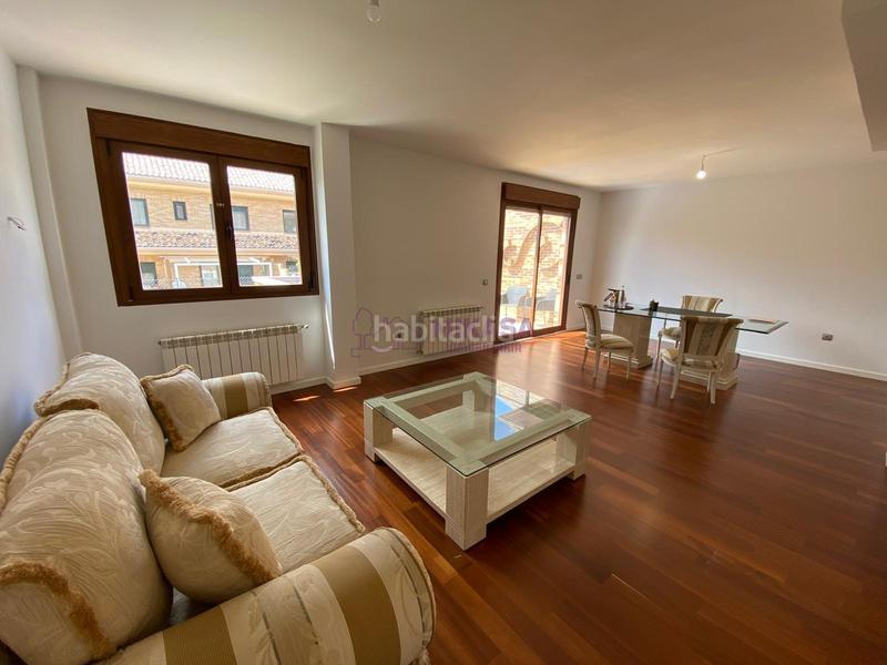 Foto 8d8b3fc6-f77e-4ee6-a461-f8e2ab5d2771. Xalet amb calefacció aparcament a Centro Villaviciosa de Odón