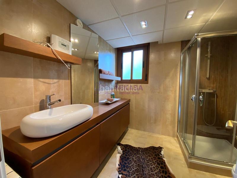 Foto c20130e3-fda9-4a24-b0d9-a22e81d252c4. Xalet amb calefacció aparcament a Centro Villaviciosa de Odón