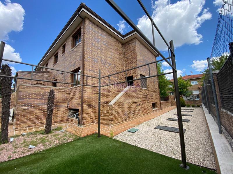 Foto e096575c-ac25-4d02-9cc4-529a2dcaa67c. Xalet amb calefacció aparcament a Centro Villaviciosa de Odón