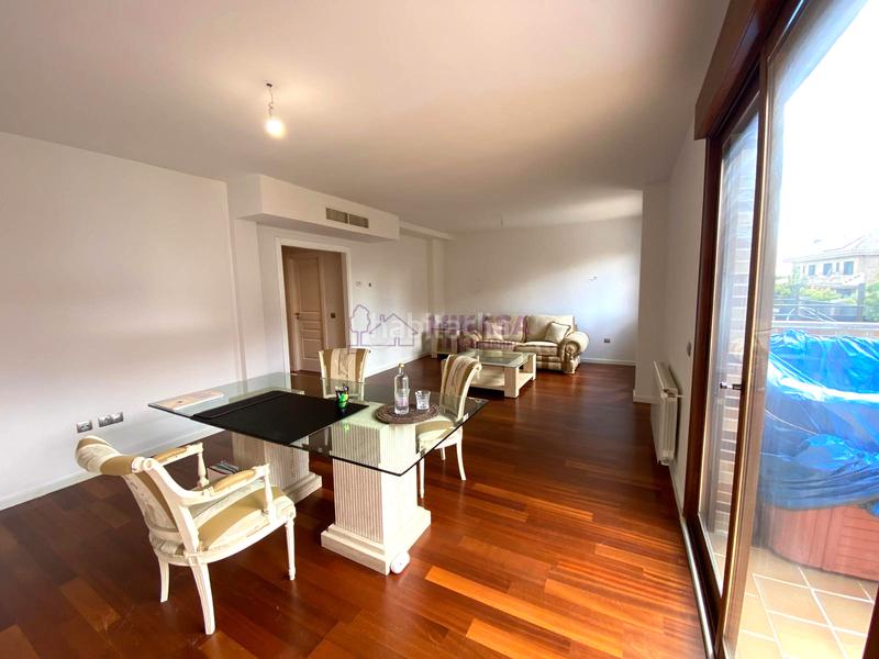 Foto e28520ad-c232-4afe-a430-f881f9642c10. Xalet amb calefacció aparcament a Centro Villaviciosa de Odón