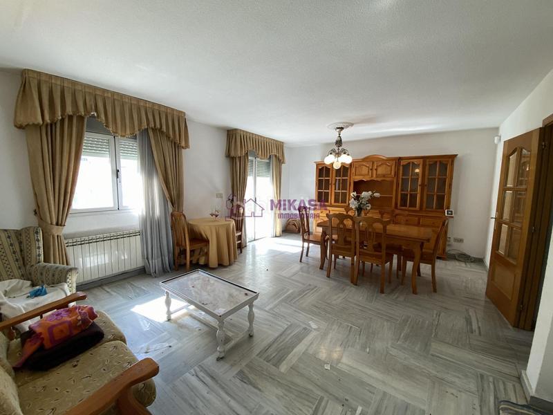 Foto 908c96ed-fd3a-4b8b-a972-2feb741b3098. Rent chalet with heating parking in El Soto Móstoles