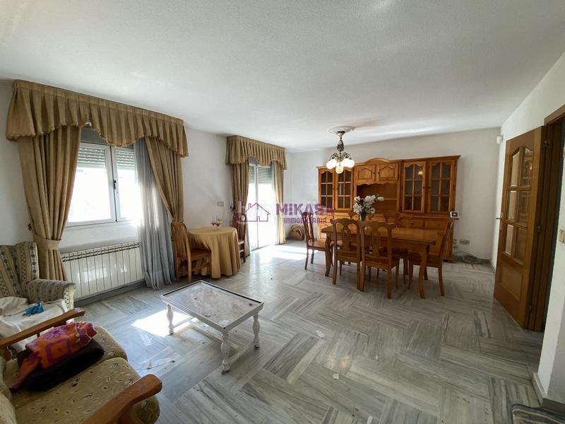 Foto 92f60bb1-6c59-4328-9b6a-50cff547968c. Rent chalet with heating parking in El Soto Móstoles