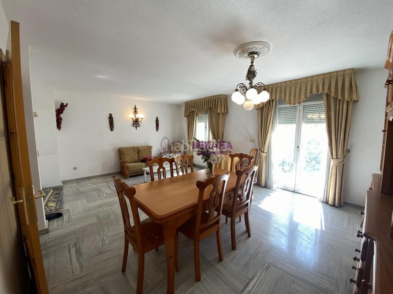 Foto d5fff729-81a6-4c49-a0a5-818fdb3d6fbd. Rent chalet with heating parking in El Soto Móstoles