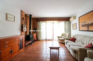 Casa a Ciutadella. Casa de 274 m2 construidos totales, cuatro habitaciones con arma