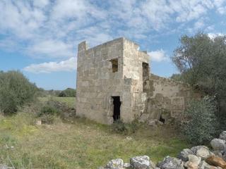 Masía en Ciutadella. Huerto de 87 m2 construidos, parcela de 9.667 m2, necesita refor