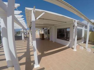 Locale commerciale in Cala Blanca. Local comercial