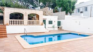 Appartement à Cala Blanca. Cueva natural en santandria