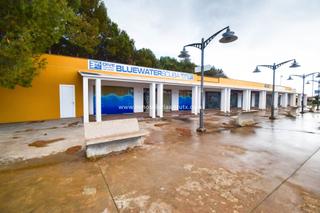 Local commercial à Cala d´En Bosch-Serpentona. Local comercial