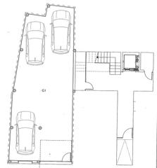 Aparcament cotxe a Ciutadella. Garaje cerrado a pie de calle