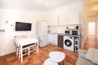 Apartament a Cala en Blanes. Apartamento con terraza