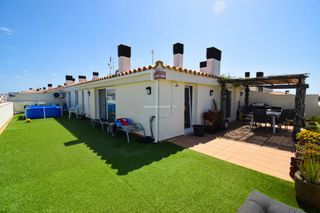Penthouse in Ciutadella. Bonito ático con terraza