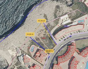 Terreno residenziale in Cala en Blanes. Solar edificable en 1ª línea de mar