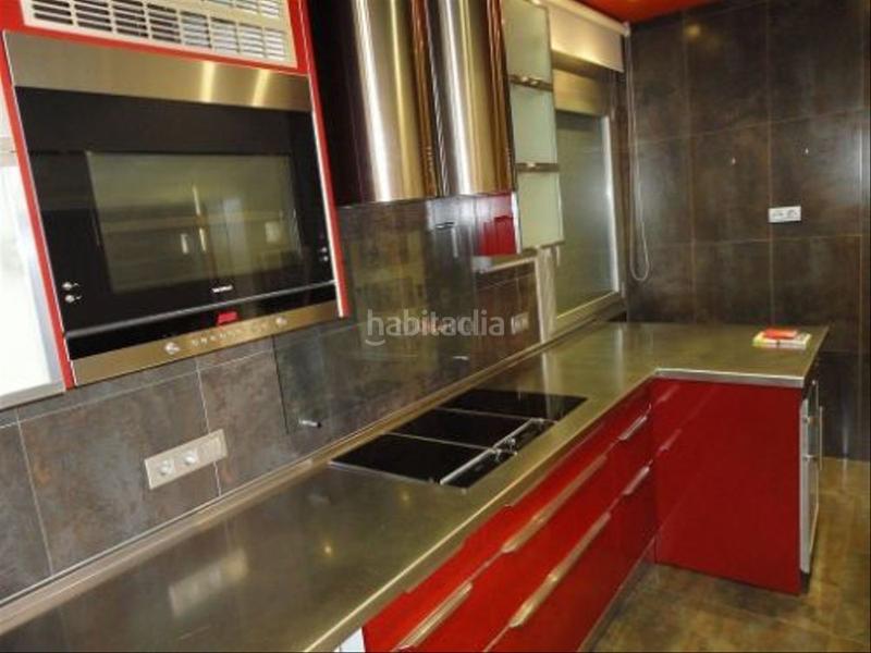 Foto d466b755-a01b-4864-86b8-edd379bdcda7. Casa en ronda barcelona 36 casa en Poble Nou-Olivar Gran Figueres