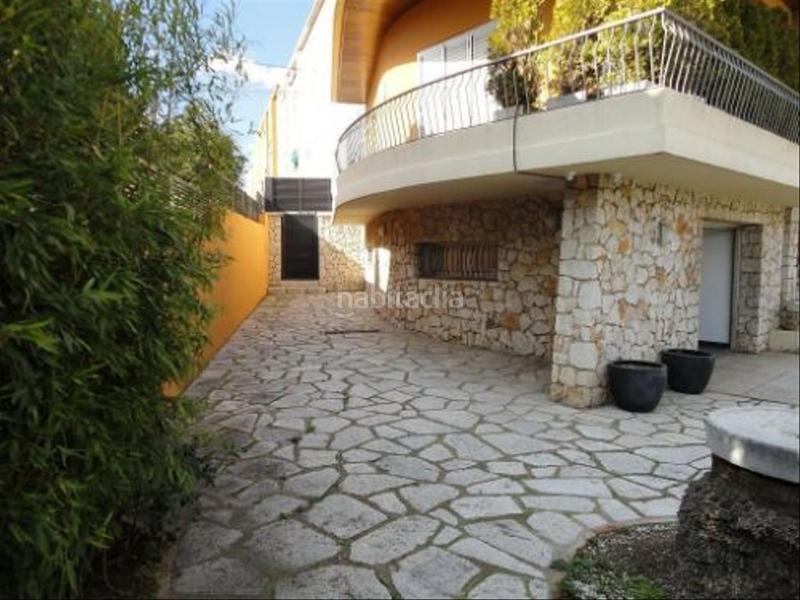 Foto df4197f4-f39e-4f3f-8719-605224585d60. Casa en ronda barcelona 36 casa en Poble Nou-Olivar Gran Figueres