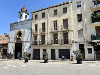 Edifici a Carretera de Vic - Remei. Venta de edificio en manresa centro de 6 pisos y bajos comercial