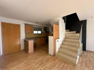 Dúplex a Josep potellas 1. Venta de dúplex en sallent con parquing doble por 105.000