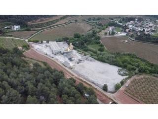 Solar industrial a Mediona. Poligono industrial de 17.000m con nave construida y potencial d