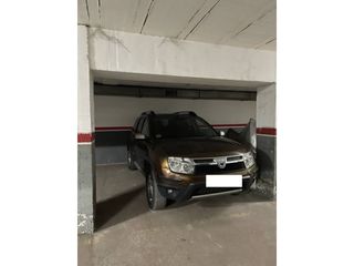 Parking coche en Valldaura-Carretera de Cardona