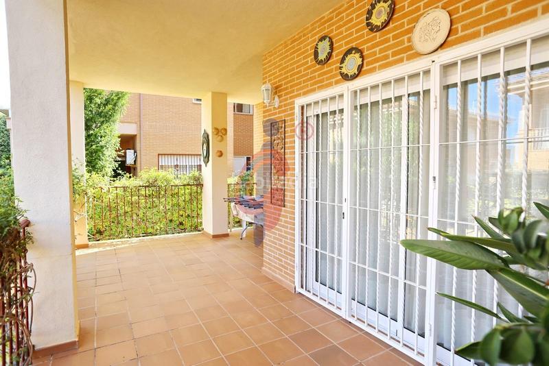 Foto 9b7715b2-b6c5-4c88-b208-3ed1cb5f94ed. Xalet a avenida salinas 5 a La Marina Elche / Elx