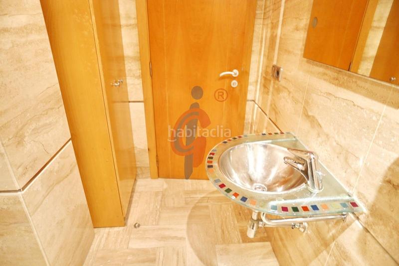 Foto 4e983b85-6cfb-400b-b8c1-0f1be0894543. Geschäftsraum in calle plaza porticada in Pueblo Guardamar del Segura