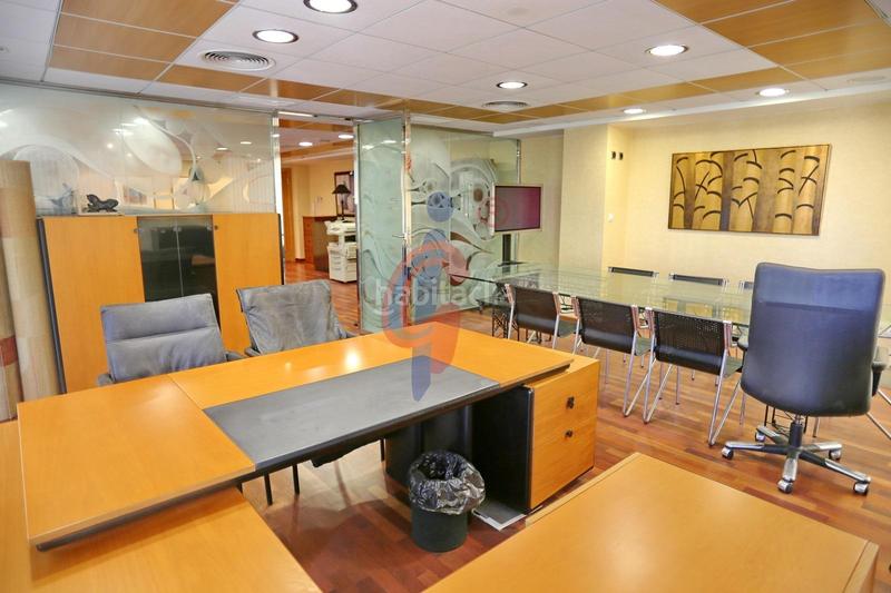 Foto df7261f7-3599-4a72-ac3d-f75c9d644474. Geschäftsraum in calle plaza porticada in Pueblo Guardamar del Segura