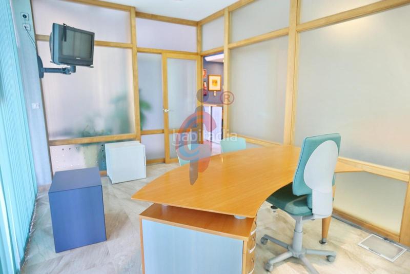 Foto f748a4fd-42f2-4b96-86e8-00b8c75e3702. Geschäftsraum in calle plaza porticada in Pueblo Guardamar del Segura