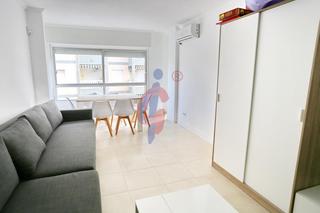 Apartamento en Calle crevillente 22. !vivienda con estupenda ubicación y orientación sureste reformad