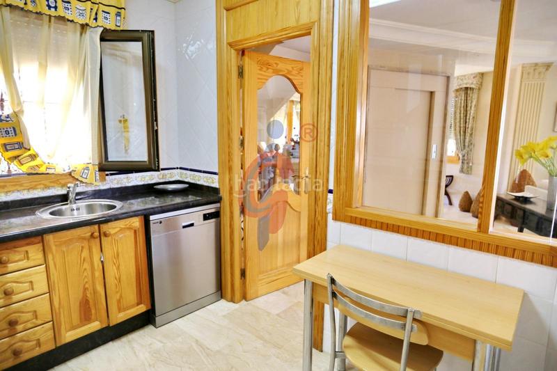 Foto 0982ab9e-b447-445a-97df-550270ebca18. Chalet en calle italia 11 increíble chalet a 150m de la playa moncayo con 5 dormitorios y vistas panorámicas! en Guardamar del Segura