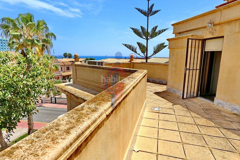 Foto 27e78beb-a06b-4fc5-b832-7ecb2fc58e80. Chalet en calle italia 11 increíble chalet a 150m de la playa moncayo con 5 dormitorios y vistas panorámicas! en Guardamar del Segura