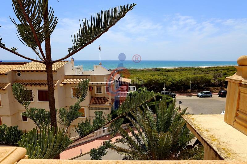 Foto 4ae6c681-7cab-473d-8b3c-5c8a05bb4abc. Chalet en calle italia 11 increíble chalet a 150m de la playa moncayo con 5 dormitorios y vistas panorámicas! en Guardamar del Segura