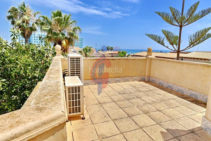 Foto 7ba5b00e-2d8f-45ee-99d8-1fc9c623c1a0. Chalet en calle italia 11 increíble chalet a 150m de la playa moncayo con 5 dormitorios y vistas panorámicas! en Guardamar del Segura