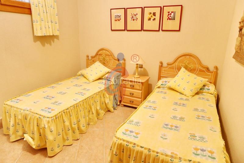 Foto 86cf0a98-f086-47cd-94d6-1435e1764305. Chalet en calle italia 11 increíble chalet a 150m de la playa moncayo con 5 dormitorios y vistas panorámicas! en Guardamar del Segura