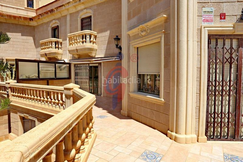 Foto baf24a56-24a8-42b9-9fe7-e0a906e05117. Chalet en calle italia 11 increíble chalet a 150m de la playa moncayo con 5 dormitorios y vistas panorámicas! en Guardamar del Segura