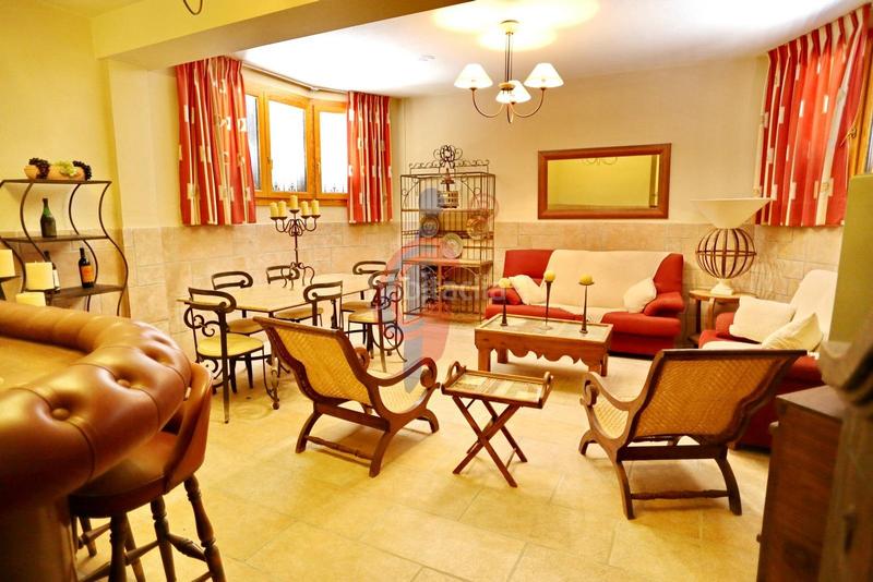 Foto c99b3446-8be4-4456-8f4d-3af0eee88639. Chalet en calle italia 11 increíble chalet a 150m de la playa moncayo con 5 dormitorios y vistas panorámicas! en Guardamar del Segura