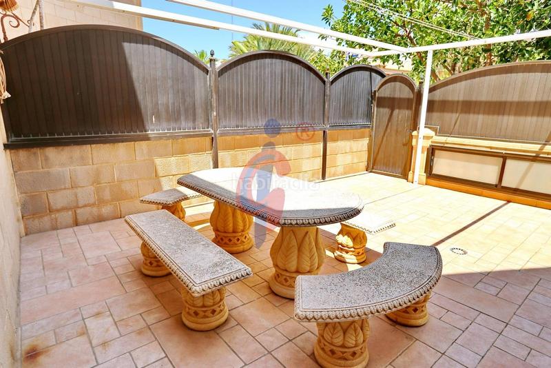 Foto ea1632a9-cbc7-4a3f-b7fb-957915ac91d1. Chalet en calle italia 11 increíble chalet a 150m de la playa moncayo con 5 dormitorios y vistas panorámicas! en Guardamar del Segura