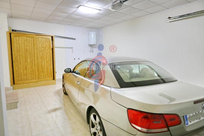 Foto f94cb892-538e-43ce-bdcb-3890375631f2. Chalet en calle italia 11 increíble chalet a 150m de la playa moncayo con 5 dormitorios y vistas panorámicas! en Guardamar del Segura