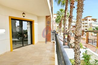 Planta baja en Calle jaime i el conquistador 24. Apartamento de lujo en el complejo del marjal beach con una prec