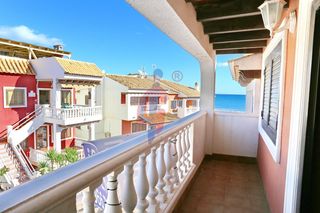 Casa adossada a Avenida avenida de la libertad 72. Exclusivo bungalow en urbanización benamor con 4 dormitorios y g