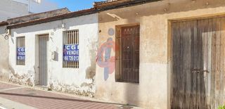 Casa a Calle san pedro 26. Casa de pueblo para reformar o construir nueva!