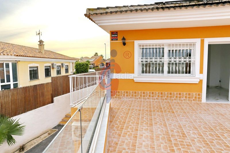 Foto 15ea809e-2ae5-40bd-8842-8c4b53d198ef. Chalet in calle san francisco de asís 31 in San Fulgencio