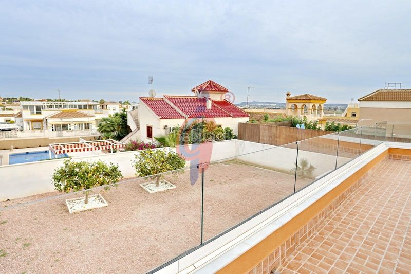 Foto fd0154a7-8ee8-4353-88cb-4f64d68f3545. Chalet in calle san francisco de asís 31 in San Fulgencio