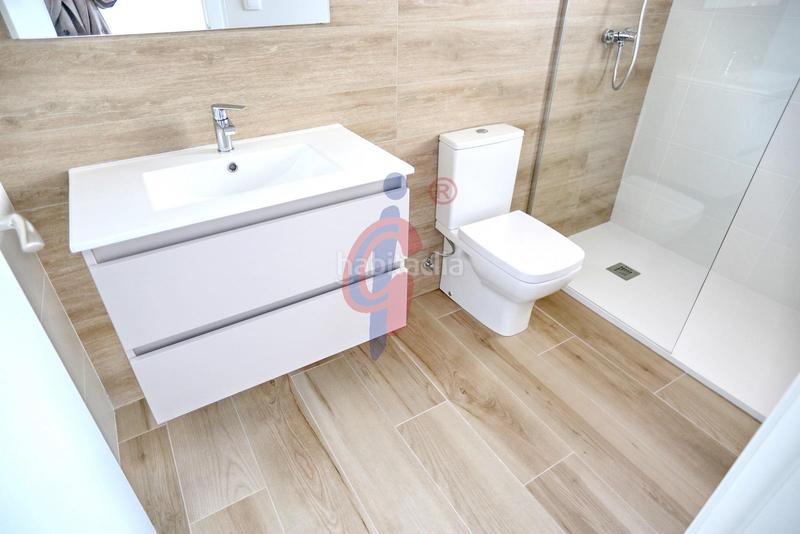 Foto 5746504a-55d6-4d09-b293-7ed26d2757b0. Appartement in calle ingeniero juan garcia 74 in Puerto Deportivo Guardamar del Segura