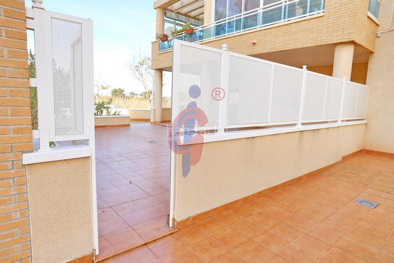 Foto 87175133-9c00-41dd-8ad3-f9dff846bcda. Appartement in calle ingeniero juan garcia 74 in Puerto Deportivo Guardamar del Segura