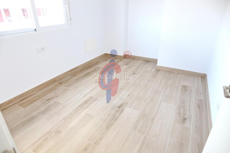 Foto b94211a6-9012-44cc-ae30-1dd220f516ee. Appartement in calle ingeniero juan garcia 74 in Puerto Deportivo Guardamar del Segura