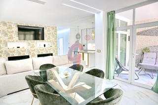 Planta baja en Calle calle de ausiàs march 80. Exclusiva planta baja reformada a estrenar en el centro de guard