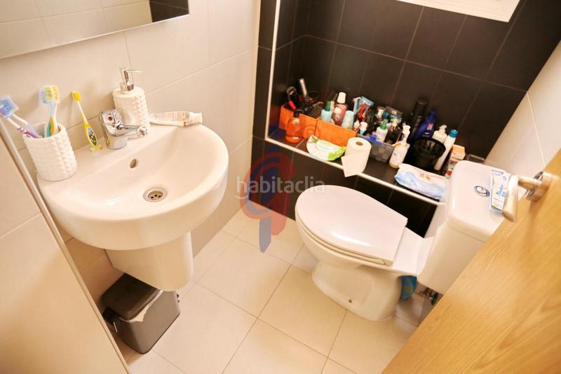 Foto 07095c36-e472-4292-ab2d-3efd40734a0e. Casa adossada a calle cortes valencianas a Los Secanos Guardamar del Segura